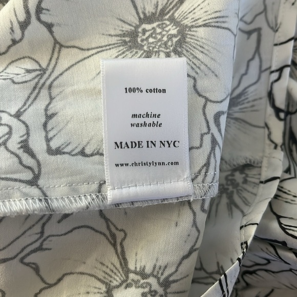 NWT Christy Lynn Aurelie Etched Floral Ruffle Sleeve Blouse | Black, White | L - Picture 7 of 9